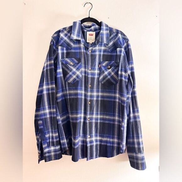Levi’s cotton plaid flannel - Picture 1 of 5